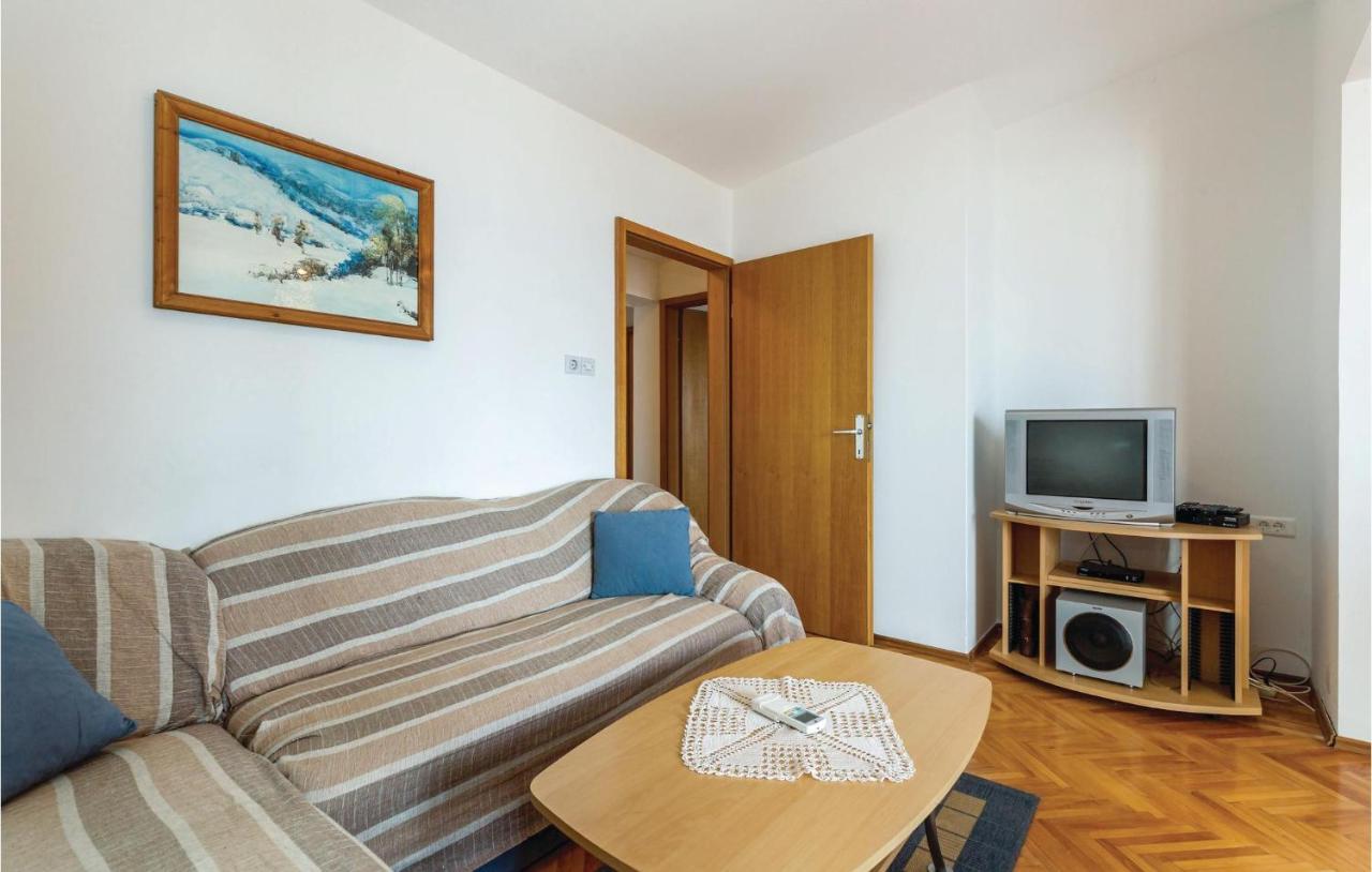 Cozy Apartment In Novi Vinodolski With Kitchen Exterior foto